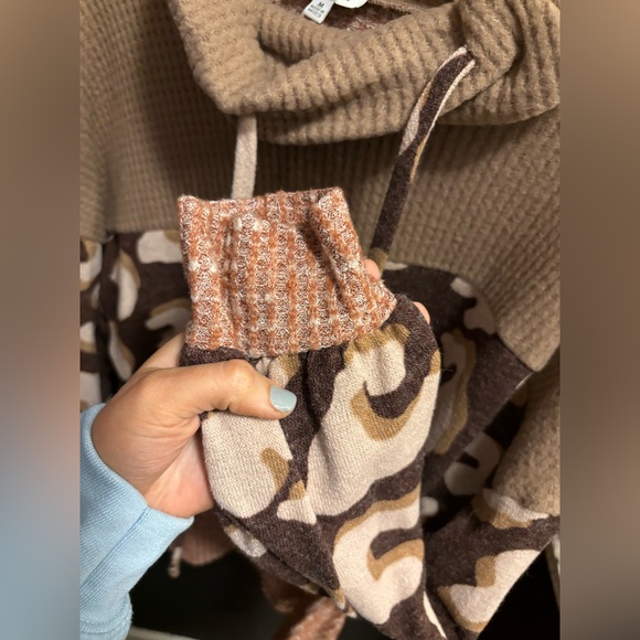 White birch pullover - Picture 3 of 5